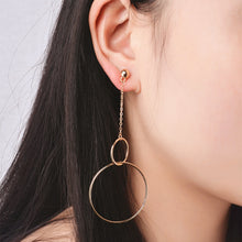 Load image into Gallery viewer, Women&#39;s Fashion Geometric Interlocking Metal Rings Long Chain Hoop Earrings