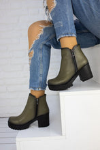 Load image into Gallery viewer, Women&#39;s Heeled Green Boots